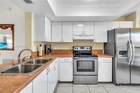 Casa en venta en Deerfield Beach, Florida, 2 dormitorios, 135.27 m2 № 1943894 - foto 6