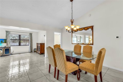 Casa en venta en Deerfield Beach, Florida, 2 dormitorios, 135.27 m2 № 1943894 - foto 10