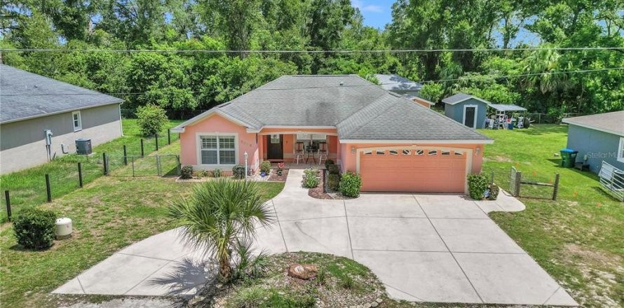 House in Summerfield, Florida 3 bedrooms, 133.69 sq.m. № 1810939
