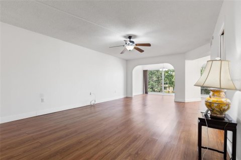 Copropriété à vendre à Largo, Floride: 3 chambres, 169.08 m2 № 2296585 - photo 16