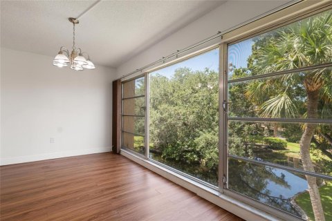 Copropriété à vendre à Largo, Floride: 3 chambres, 169.08 m2 № 2296585 - photo 15