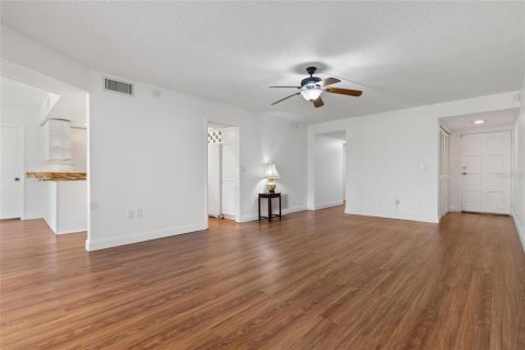Copropriété à vendre à Largo, Floride: 3 chambres, 169.08 m2 № 2296585 - photo 17