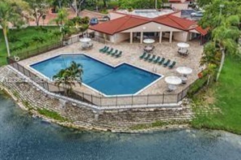 Copropriété à vendre à Plantation, Floride: 3 chambres, 150.5 m2 № 2335114 - photo 9