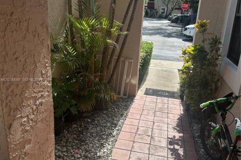 Copropriété à vendre à Plantation, Floride: 3 chambres, 150.5 m2 № 2335114 - photo 4