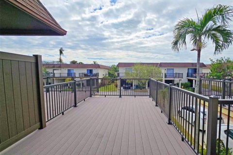 Townhouse in Sarasota, Florida 2 bedrooms, 102.56 sq.m. № 1913473 - photo 17