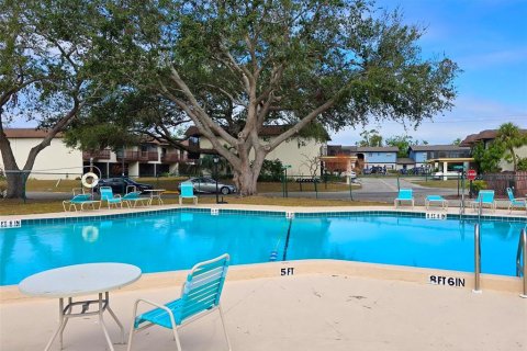 Townhouse in Sarasota, Florida 2 bedrooms, 102.56 sq.m. № 1913473 - photo 25