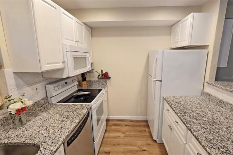 Townhouse in Sarasota, Florida 2 bedrooms, 102.56 sq.m. № 1913473 - photo 4