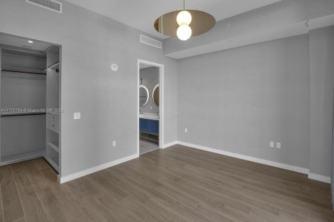 Condo in Miami, Florida, 3 bedrooms  № 1474822 - photo 15