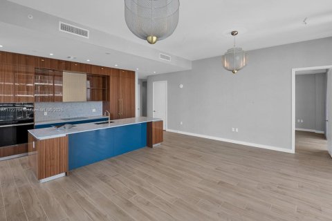 Condo in Miami, Florida, 3 bedrooms  № 1474822 - photo 7