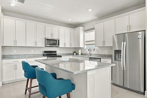 House in Port St. Lucie, Florida 3 bedrooms, 153.38 sq.m. № 2412233 - photo 9