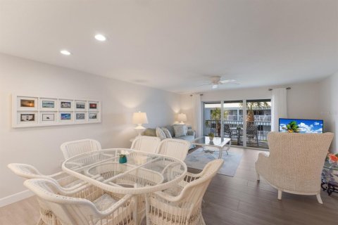 Copropriété à vendre à Holmes Beach, Floride: 2 chambres, 116.96 m2 № 1686696 - photo 15