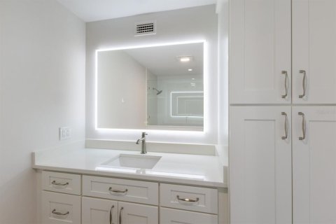 Copropriété à vendre à Holmes Beach, Floride: 2 chambres, 116.96 m2 № 1686696 - photo 30