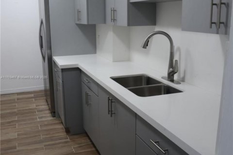 Condominio en venta en Hollywood, Florida, 1 dormitorio, 78.41 m2 № 1715171 - foto 9