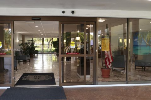 Condominio en venta en Hollywood, Florida, 1 dormitorio, 78.41 m2 № 1715171 - foto 26