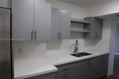 Condominio en venta en Hollywood, Florida, 1 dormitorio, 78.41 m2 № 1715171 - foto 8
