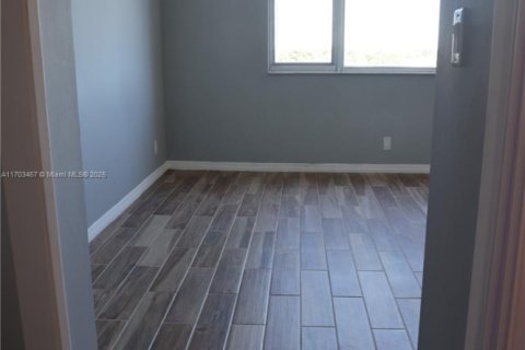Condominio en venta en Hollywood, Florida, 1 dormitorio, 78.41 m2 № 1715171 - foto 15