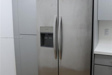 Condominio en venta en Hollywood, Florida, 1 dormitorio, 78.41 m2 № 1715171 - foto 7