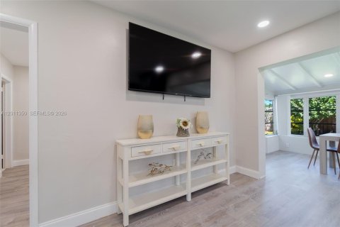 House in North Palm Beach, Florida 4 bedrooms, 150.13 sq.m. № 2074498 - photo 17