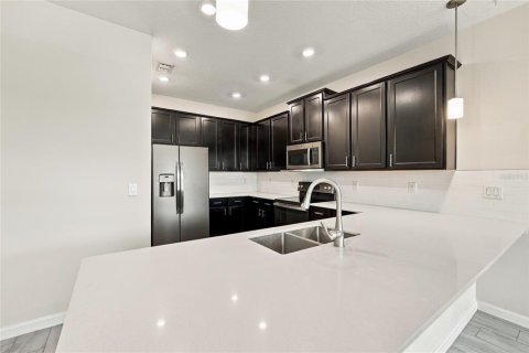 Townhouse in Orlando, Florida 3 bedrooms, 161.74 sq.m. № 2394116 - photo 15