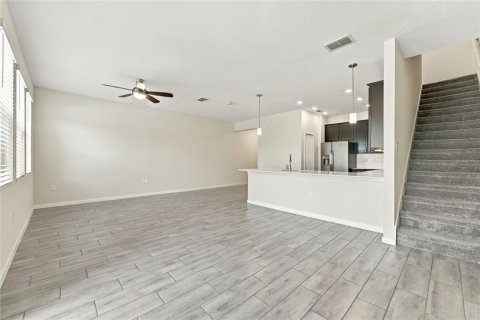 Townhouse in Orlando, Florida 3 bedrooms, 161.74 sq.m. № 2394116 - photo 9