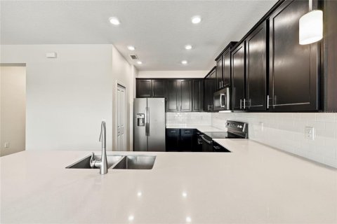 Townhouse in Orlando, Florida 3 bedrooms, 161.74 sq.m. № 2394116 - photo 11