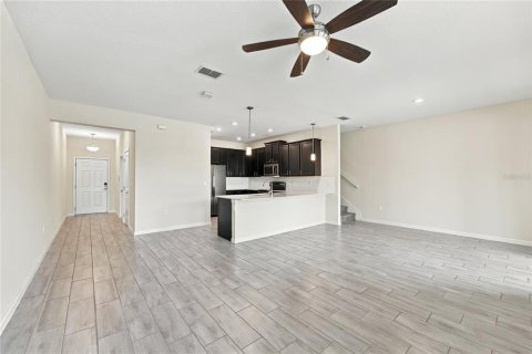 Townhouse in Orlando, Florida 3 bedrooms, 161.74 sq.m. № 2394116 - photo 6