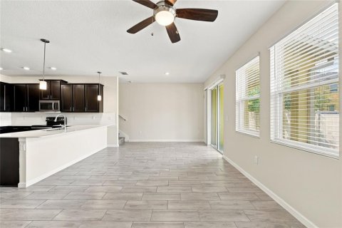 Townhouse in Orlando, Florida 3 bedrooms, 161.74 sq.m. № 2394116 - photo 5