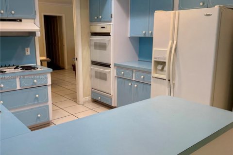 Casa en venta en Pinecrest, Florida, 4 dormitorios, 242.29 m2 № 1882175 - foto 4