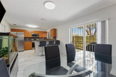 Condo in Homestead, Florida, 3 bedrooms № 2029253 - photo 11