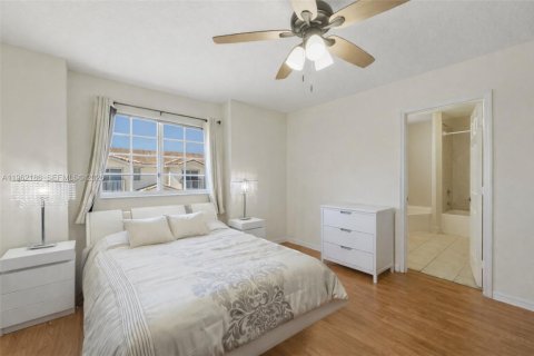 Condo in Homestead, Florida, 3 bedrooms № 2029253 - photo 13