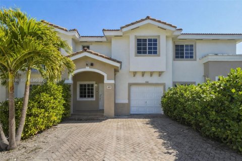 Condominio en Homestead, Florida, 3 dormitorios  № 2029253