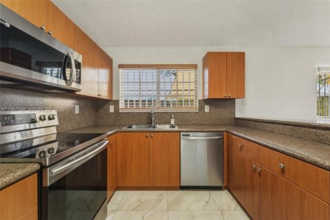 Condo in Homestead, Florida, 3 bedrooms № 2029253 - photo 6