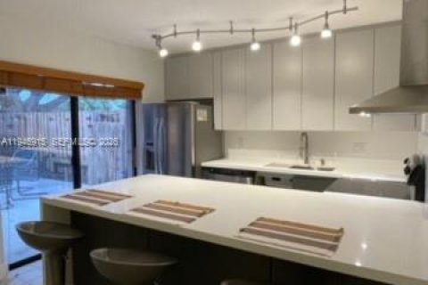 Townhouse in Plantation, Florida 2 bedrooms, 127.46 sq.m. № 2003080 - photo 21