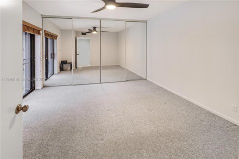 Townhouse in Plantation, Florida 2 bedrooms, 127.46 sq.m. № 2003080 - photo 25