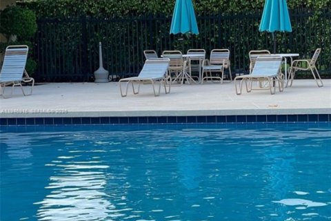 Townhouse in Plantation, Florida 2 bedrooms, 127.46 sq.m. № 2003080 - photo 7