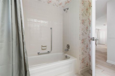 House in Palm Harbor, Florida 2 bedrooms, 174.56 sq.m. № 2394156 - photo 19