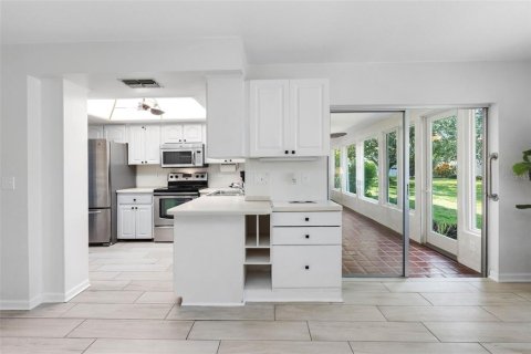House in Palm Harbor, Florida 2 bedrooms, 174.56 sq.m. № 2394156 - photo 27