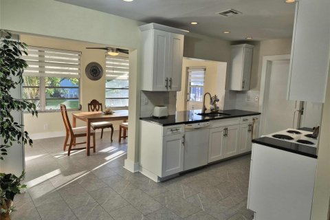 Villa ou maison à vendre à Tamarac, Floride: 2 chambres, 93.09 m2 № 1971970 - photo 1