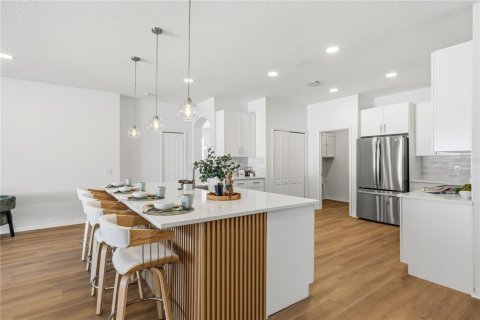 Villa ou maison à vendre à Tampa, Floride: 4 chambres, 224.82 m2 № 2431640 - photo 4