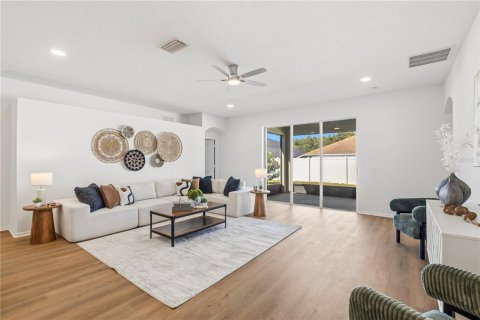Villa ou maison à vendre à Tampa, Floride: 4 chambres, 224.82 m2 № 2431640 - photo 18