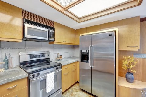 House in Fort Lauderdale, Florida 4 bedrooms, 203.73 sq.m. № 1755725 - photo 24