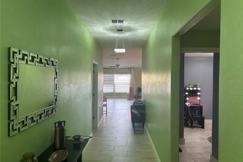 Casa en venta en Ruskin, Florida, 4 dormitorios, 183.11 m2 № 2386531 - foto 3
