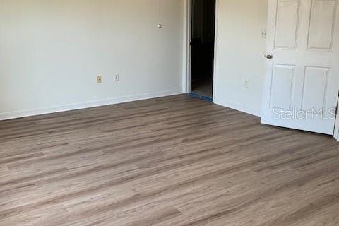 Townhouse in Saint Petersburg, Florida 3 bedrooms, 156.54 sq.m. № 2285558 - photo 8