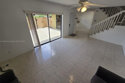 Condo in Orlando, Florida, 2 bedrooms  № 1841217 - photo 15