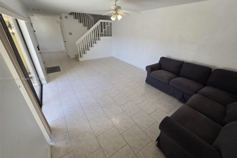 Condo in Orlando, Florida, 2 bedrooms  № 1841217 - photo 13