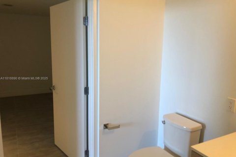 Condominio en venta en North Miami Beach, Florida, 2 dormitorios, 103.59 m2 № 1978253 - foto 22