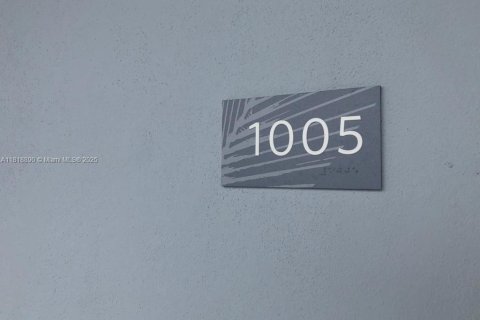 Condominio en venta en North Miami Beach, Florida, 2 dormitorios, 103.59 m2 № 1978253 - foto 1