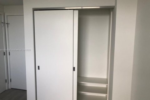 Condominio en venta en North Miami Beach, Florida, 2 dormitorios, 103.59 m2 № 1978253 - foto 18