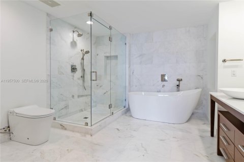 Купить кондоминиум в Майами, Флорида 2 спальни, 141.03м2, № 2018028 - фото 7