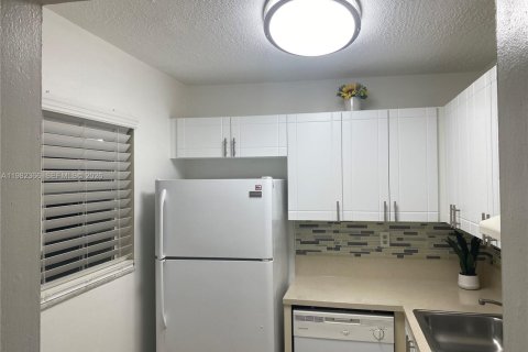 Appartement à louer à Miami, Floride: 2 chambres, 83.7 m2 № 2056727 - photo 6